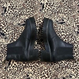 Black size 9 Dr Martens Platform Chelsea Boot